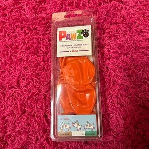 Pawz disposable reusable waterproof dog boots